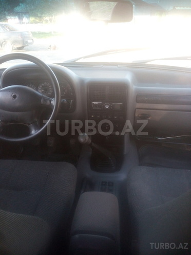 GAZ 3102 1999, 2,200,000 km - 2.3 l - Quba