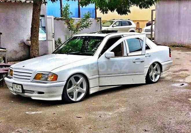 Mercedes C 230 1997, 287,000 km - 2.3 l - Bakı