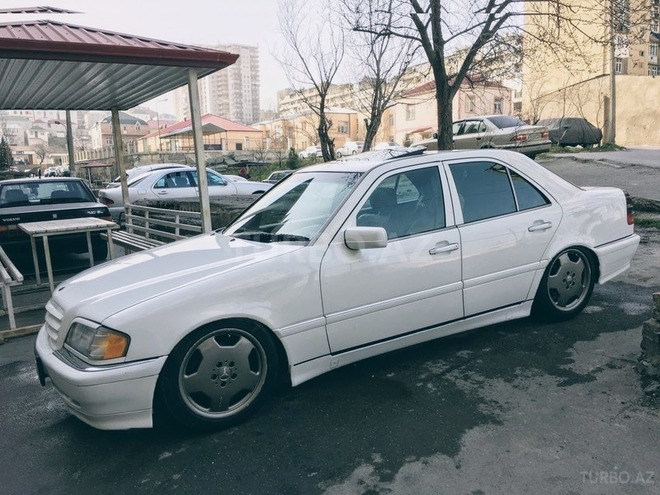 Mercedes C 230 1997, 287,000 km - 2.3 l - Bakı