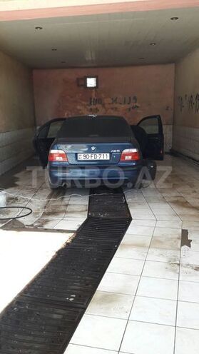 BMW 528 1998, 240,000 km - 0.3 л - Sabirabad