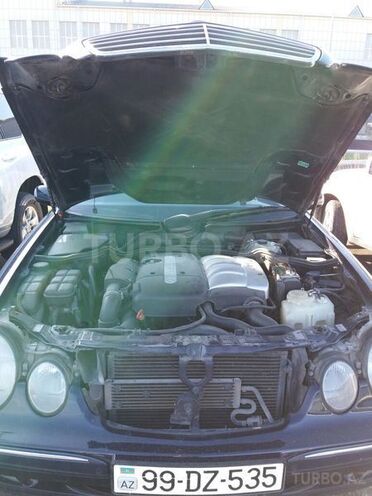 Mercedes E 220 2000, 240,000 km - 2.2 l - Bakı