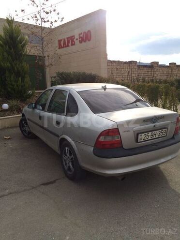 Opel Vectra 1998, 360,000 km - 1.8 l - Göygöl