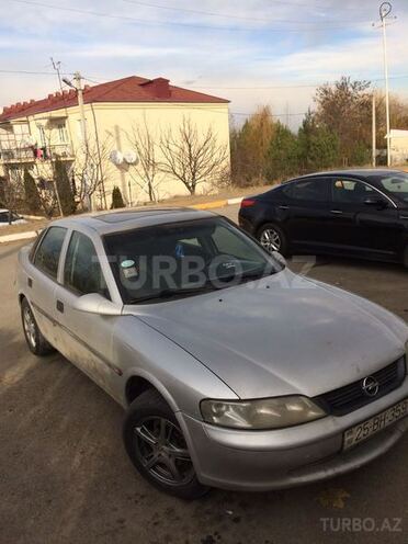 Opel Vectra 1998, 360,000 km - 1.8 l - Göygöl