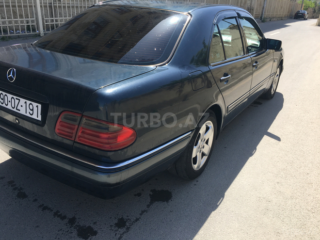 Mercedes E 220 1998, 334,500 km - 2.2 l - Bakı