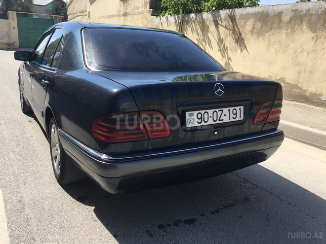 Mercedes E 220 1998, 334,500 km - 2.2 l - Bakı