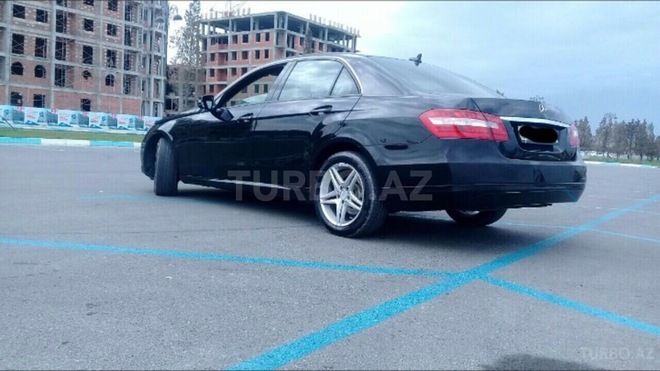 Mercedes E 220 2011, 141,500 km - 2.2 l - Sumqayıt