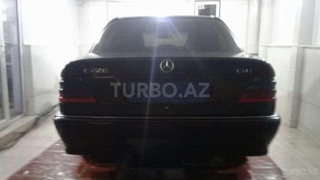 Mercedes C 220 1998, 298,000 km - 2.2 l - Bakı