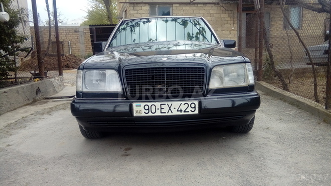Mercedes E 250 1993, 375,000 km - 2.5 l - Bakı