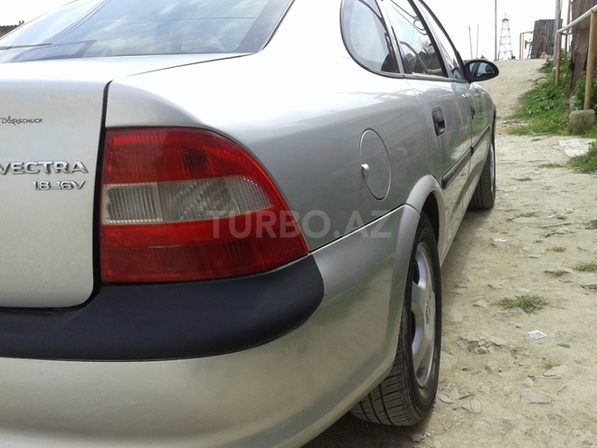 Opel Vectra 1998, 127,000 km - 1.8 l - Bakı