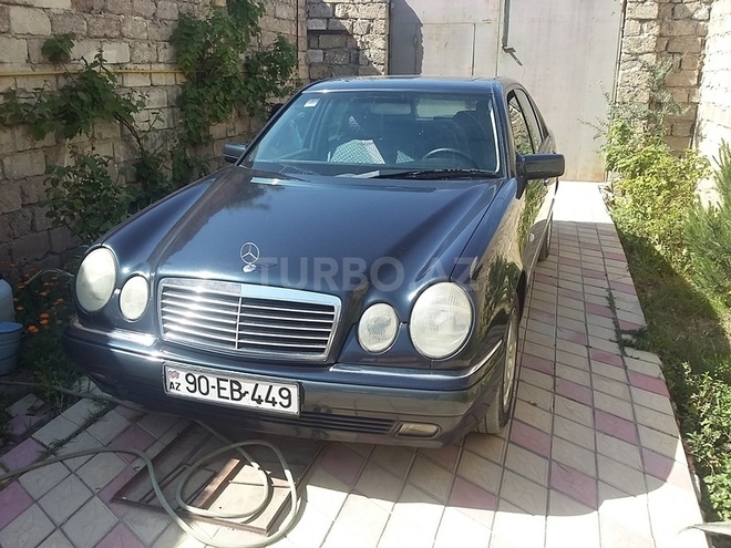 Mercedes E 240 1998, 267,000 km - 2.4 l - Bakı