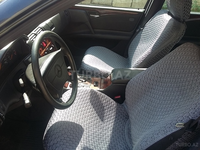 Mercedes E 240 1998, 267,000 km - 2.4 l - Bakı