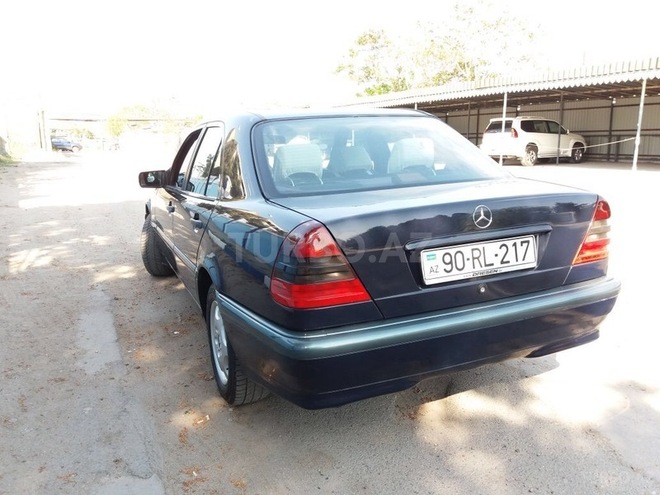 Mercedes C 180 1999, 220,000 km - 1.8 l - Bakı