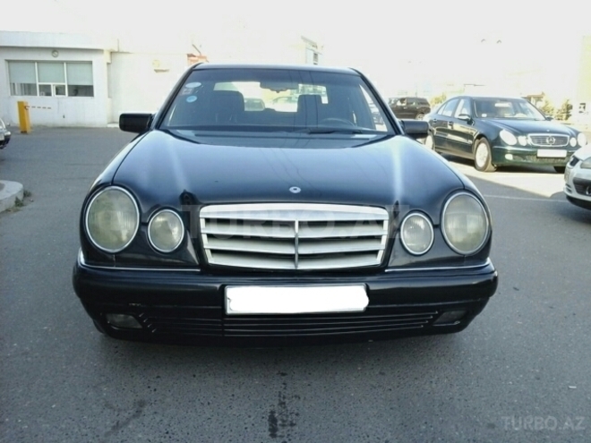 Mercedes E 230 1995, 387,400 km - 2.3 l - Bakı