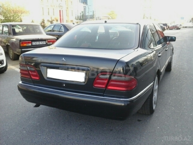 Mercedes E 230 1995, 387,400 km - 2.3 l - Bakı