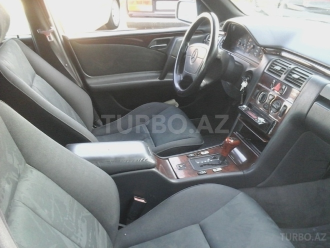 Mercedes E 230 1995, 387,400 km - 2.3 l - Bakı