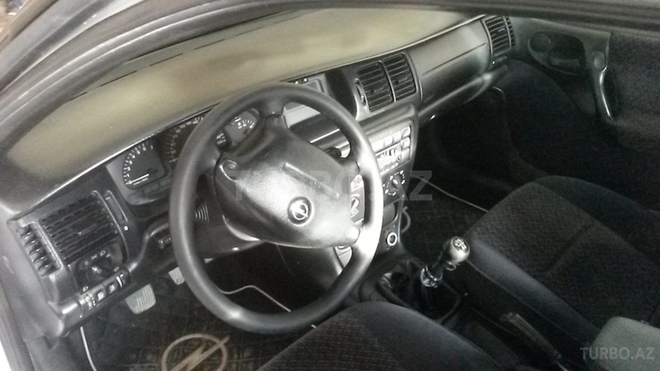 Opel Vectra 1996, 286,000 km - 1.8 l - Şəki