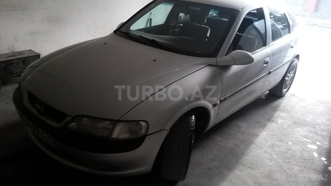 Opel Vectra 1996, 286,000 km - 1.8 l - Şəki