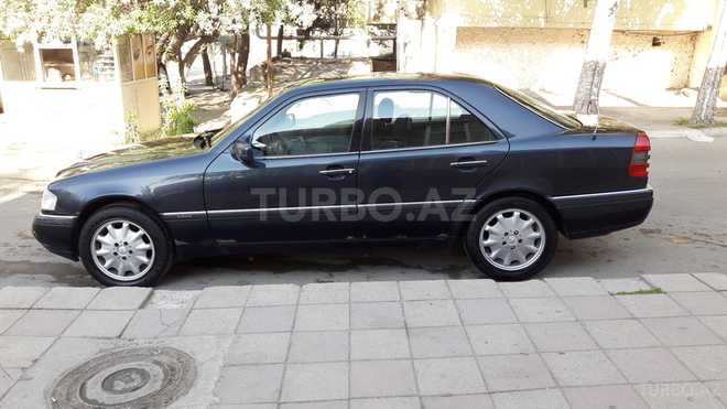 Mercedes C 220 1997, 477,709 km - 2.2 л - Bakı