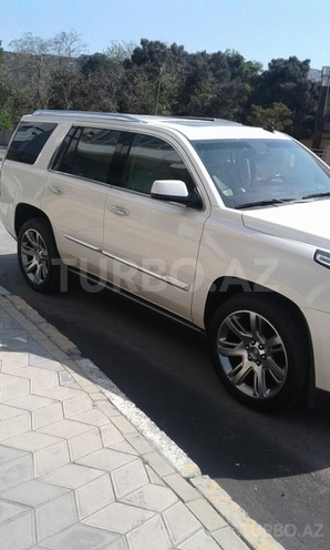 Cadillac Escalade 2014, 60,000 km - 6.2 l - Bakı