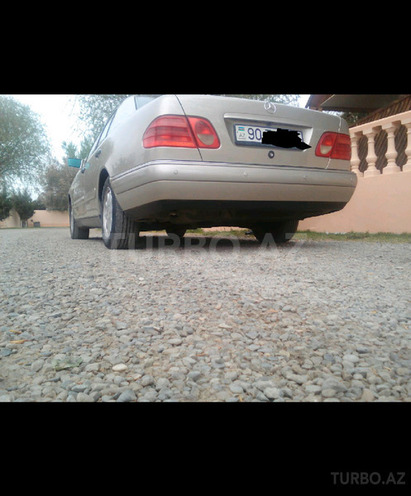 Mercedes E 200 1997, 331,500 km - 0.3 л - Masallı