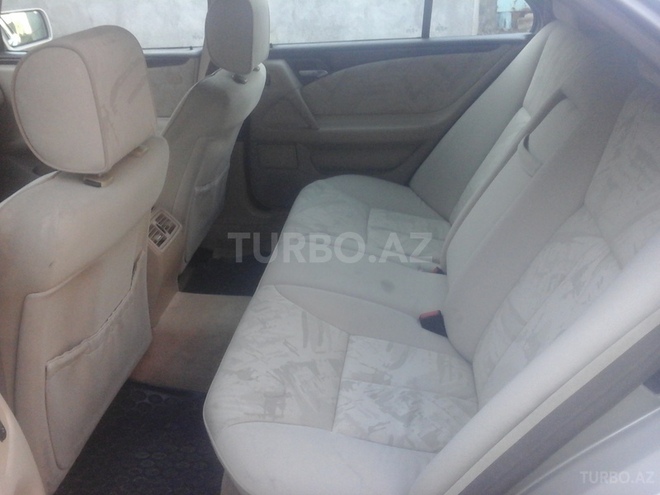 Mercedes E 200 1997, 331,500 km - 0.3 л - Masallı
