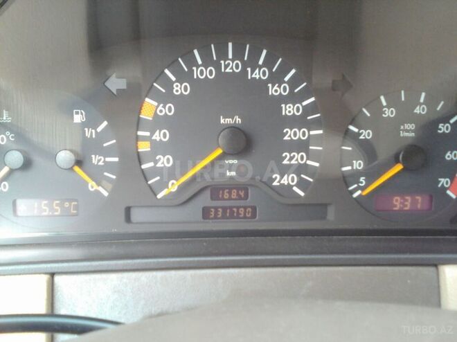 Mercedes E 200 1997, 331,500 km - 0.3 л - Masallı