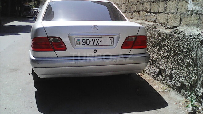 Mercedes E 240 1998, 296,000 km - 2.4 l - Bakı