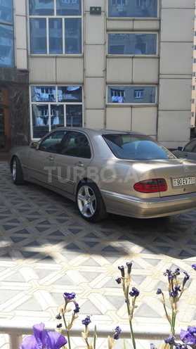 Mercedes E 220 2000, 462,000 km - 2.2 l - Bakı