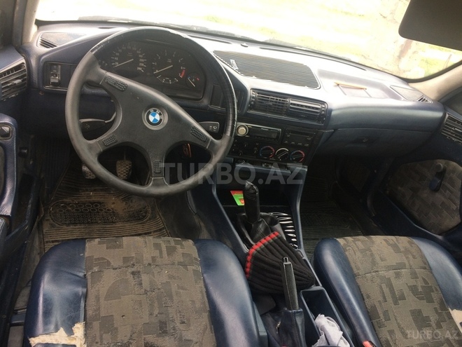BMW 518 1992, 150,000 km - 1.8 l - Bakı