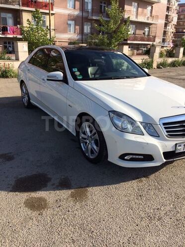 Mercedes E 220 2009, 187,000 km - 2.2 l - Bakı
