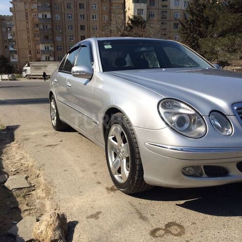 Mercedes E 270 2002, 290,000 km - 0.3 l - Bakı