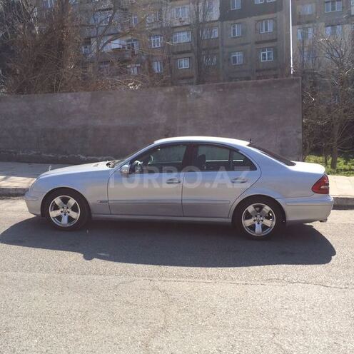 Mercedes E 270 2002, 290,000 km - 0.3 l - Bakı