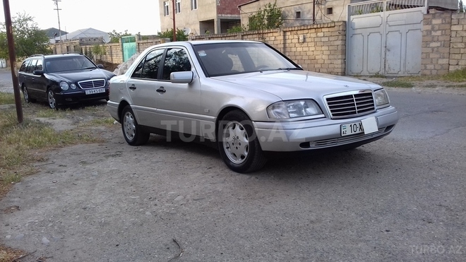 Mercedes C 200 1997, 235,000 km - 2.2 l - Sumqayıt