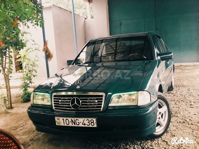 Mercedes C 220 1999, 380,000 km - 2.2 l - Bakı