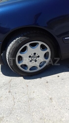 Mercedes E 240 1997, 290,000 km - 2.4 l - Bakı