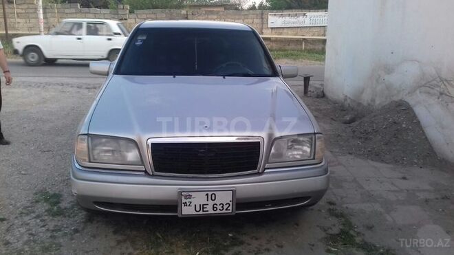 Mercedes C 200 1995, 136,000 km - 2.0 l - Bakı