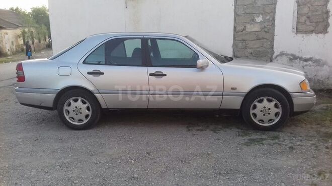 Mercedes C 200 1995, 136,000 km - 2.0 l - Bakı