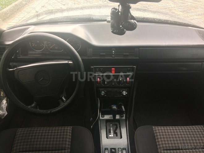 Mercedes E 200 1995, 340,000 km - 2.0 л - Bakı