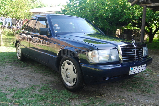 Mercedes E 180 1991, 178,500 km - 1.8 l - Şəki