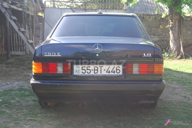Mercedes E 180 1991, 178,500 km - 1.8 l - Şəki