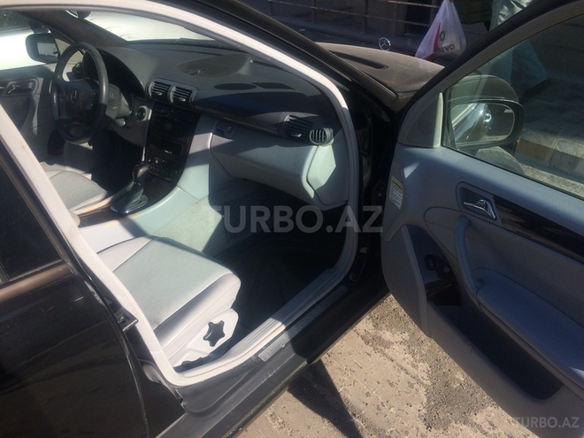 Mercedes C 240 2004, 285,000 km - 2.4 l - Bakı