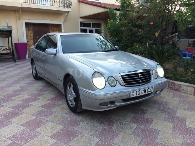 Mercedes E 280 2000, 230,000 km - 2.8 l - Bakı