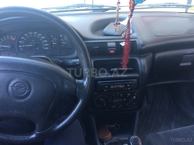 Opel Astra 1996, 230,000 km - 1.6 л - Bakı