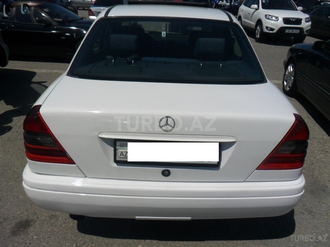 Mercedes C 220 1995, 273,000 km - 2.2 l - Bakı