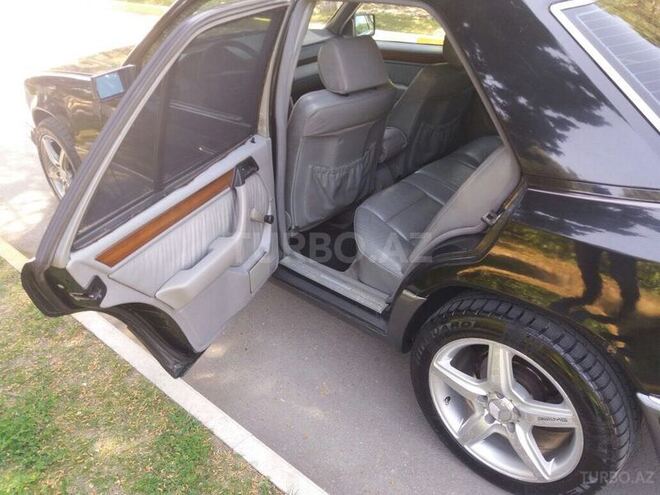 Mercedes E 220 1990, 282,000 km - 2.2 l - Xırdalan