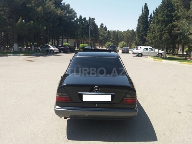 Mercedes E 220 1990, 282,000 km - 2.2 l - Xırdalan