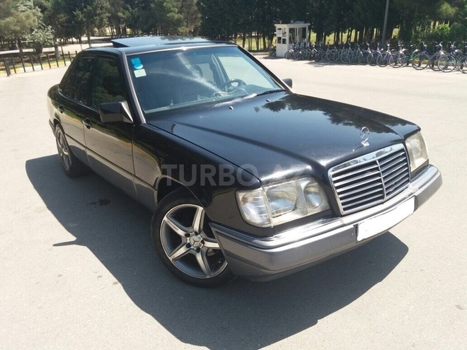 Mercedes E 220 1990, 282,000 km - 2.2 l - Xırdalan