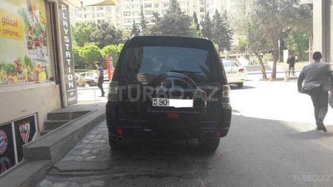 Mitsubishi Pajero 2007, 175,000 km - 3.0 l - Bakı