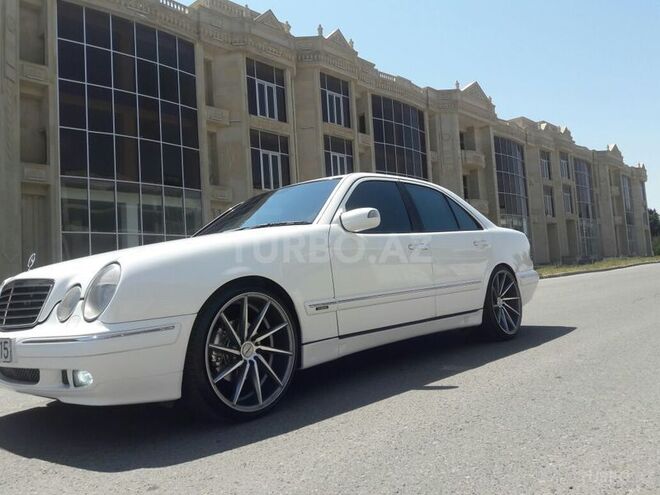 Mercedes E 320 2000, 164,000 km - 3.2 l - Bakı