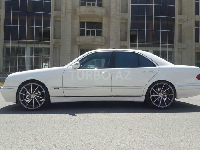 Mercedes E 320 2000, 164,000 km - 3.2 l - Bakı